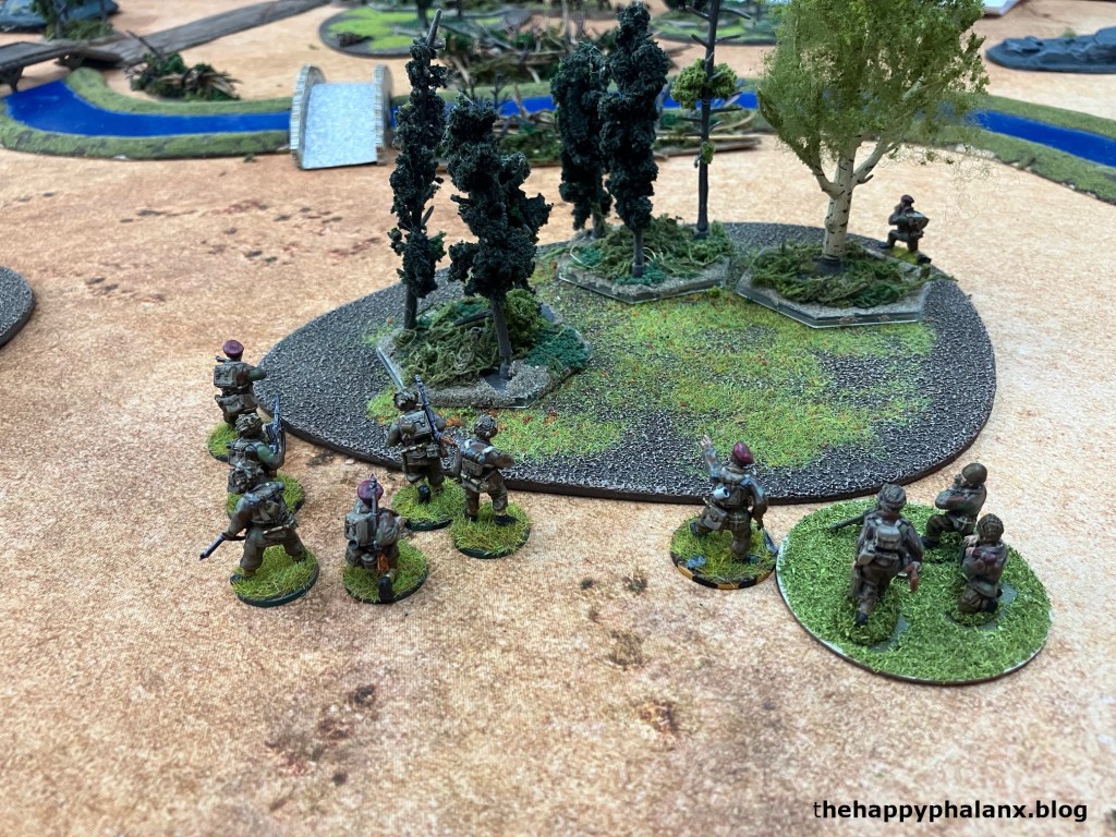 Plastic soldiers behind terrain